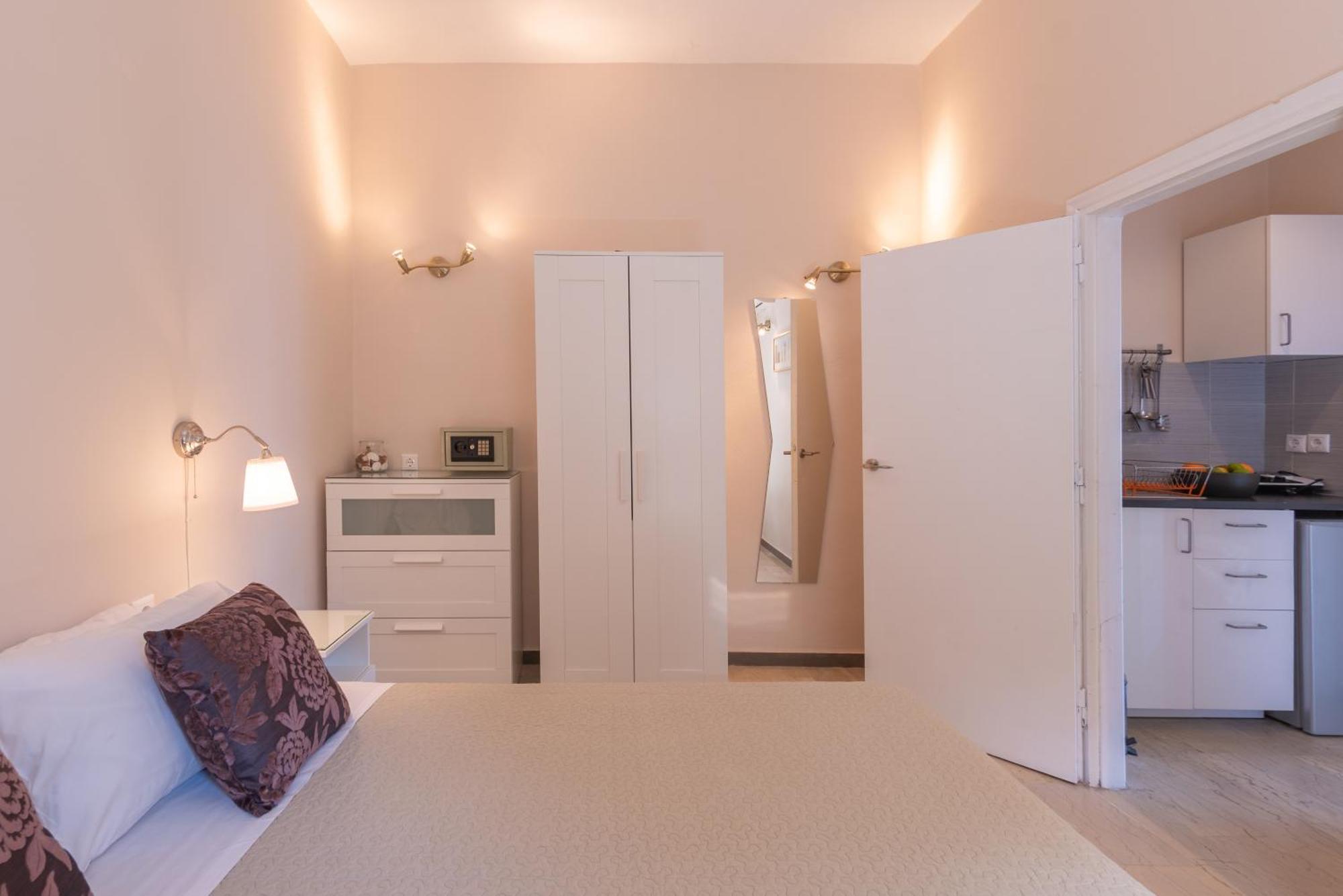 Eden Sea View Studios Месонги Экстерьер фото